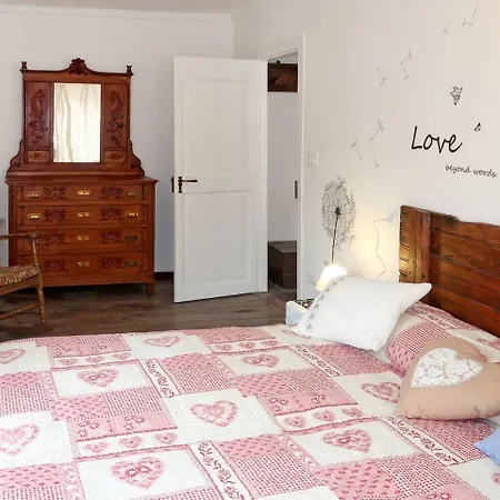 Locazione Turistica Angelica + Orsolina * Sparone