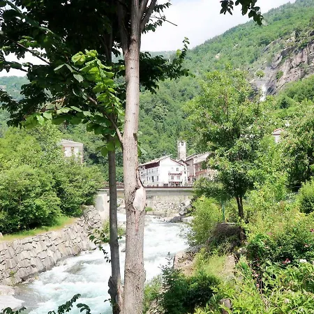 Locazione Turistica Angelica + Orsolina Hébergement de vacances *