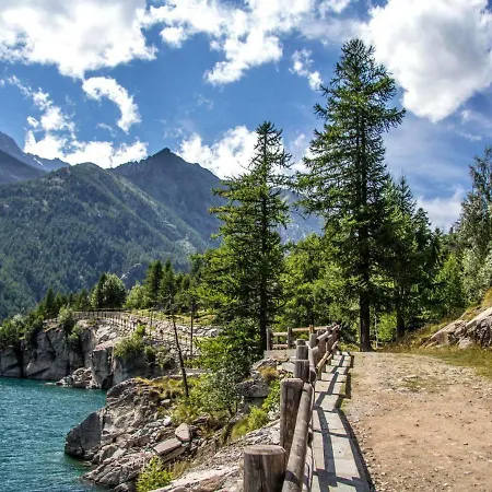 Locazione Turistica Angelica + Orsolina Hébergement de vacances *